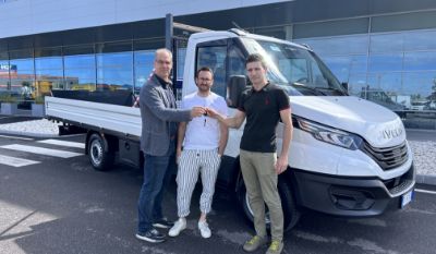 IVECO consegna un eDaily a Lombarda Raccordi per la distribuzione di raccorderia sul territorio - Lombardia Truck