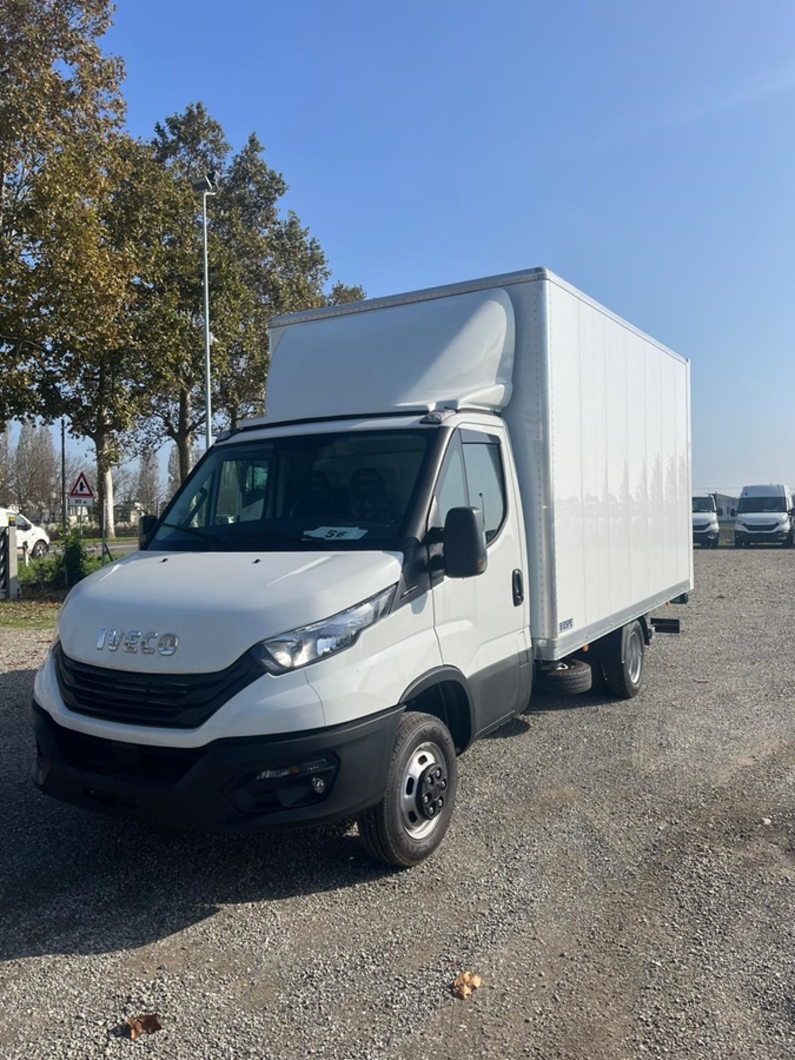 IVECO 35c18 - Lombardia Truck