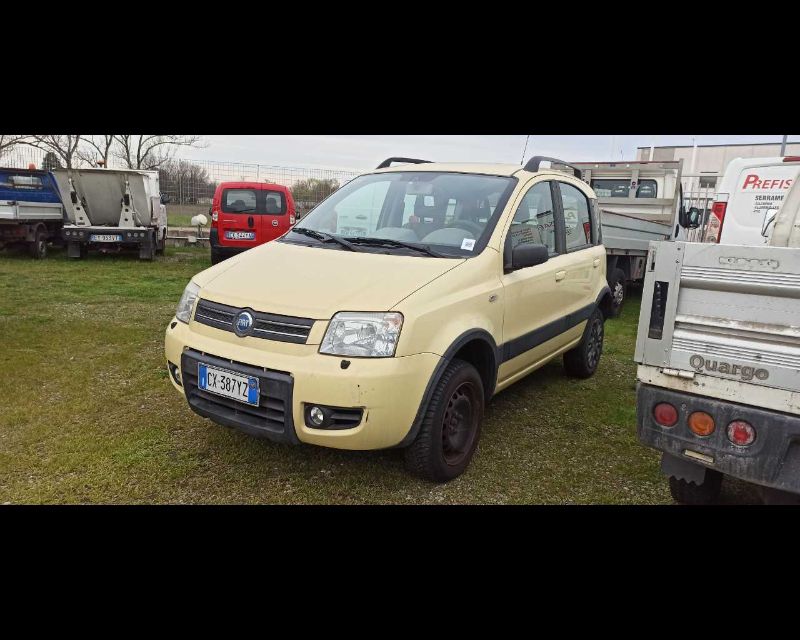 Fiat Panda 1.3 mjt 16v Cross 4x4 - Lombardia Truck