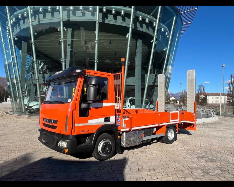 IVECO ML80EL16 - CASSONE CON RAMPA DI CARICO POSTERIORE - Lombardia Truck