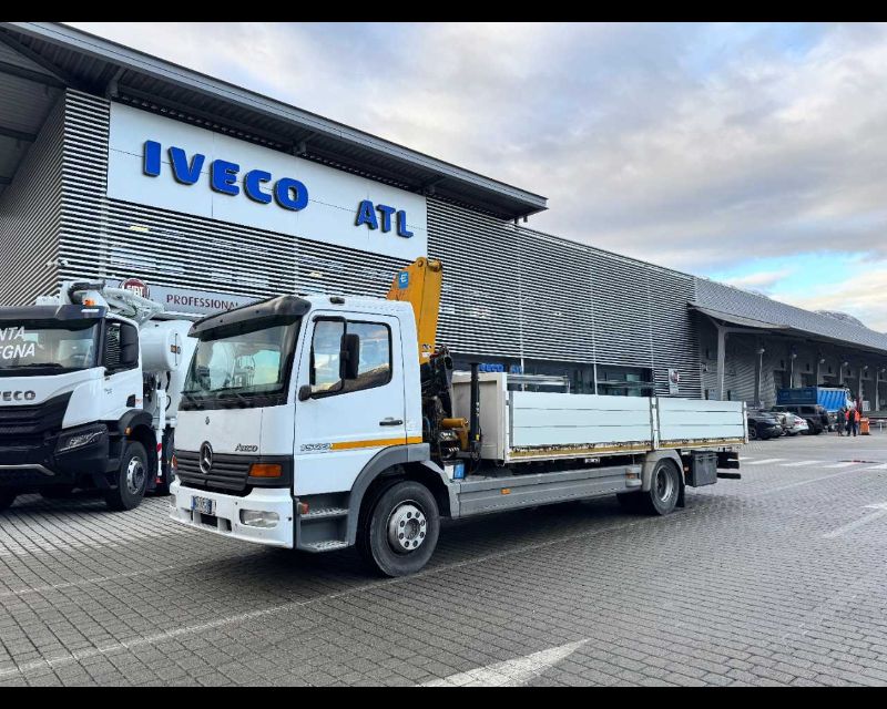 MERCEDES-BENZ MERCEDES ATEGO 15.23 FISSO CON GRU - Lombardia Truck