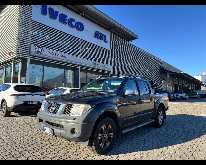 NISSAN Navara d.cab 2.5 dci LE 174cv - Lombardia Truck