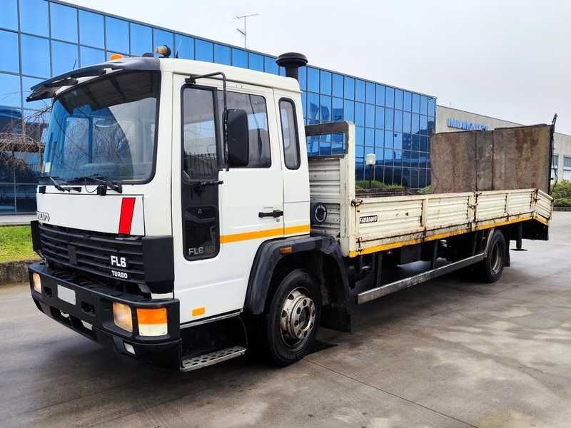 VOLVO FL614 PIANALE CON RAMPE E VERRICELLO - Lombardia Truck